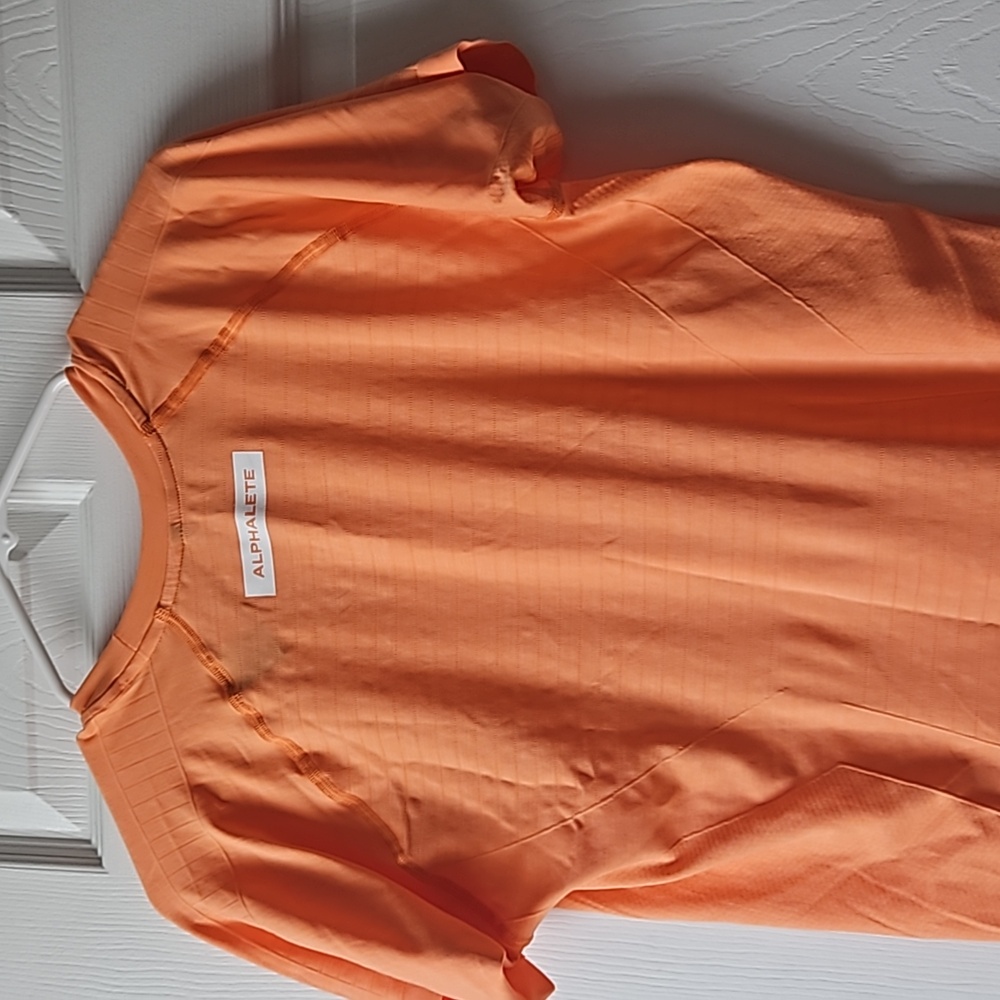 Alphalete Shirt - Picture 3 of 6